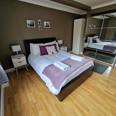 3 Bedrooms Flat Near Russell Square ลอนดอน ภายนอก รูปภาพ