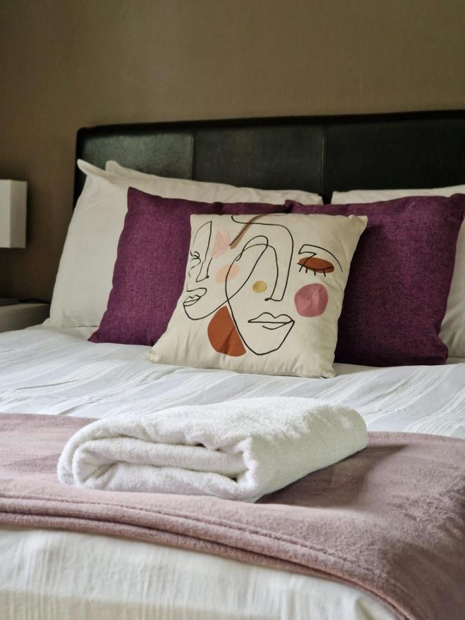 3 Bedrooms Flat Near Russell Square ลอนดอน ภายนอก รูปภาพ